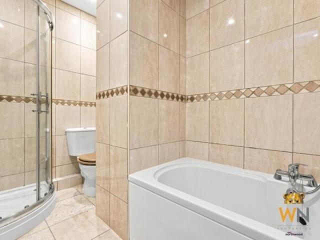Apartment for sale in Navestock Side, Essex