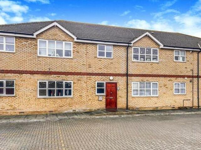 House for sale in Tilbury, Essex