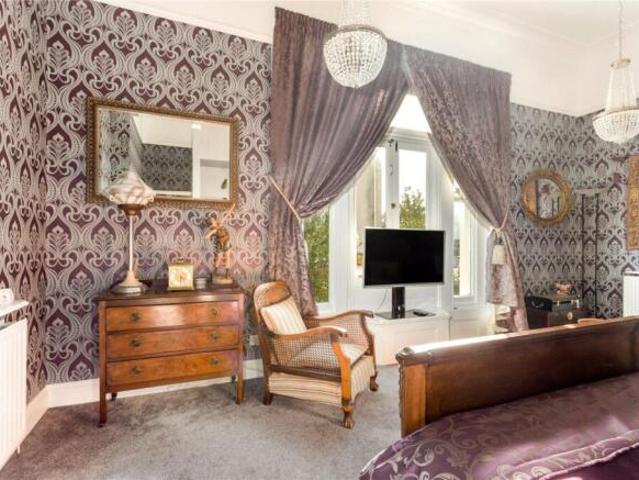 Apartment for sale in Warden Hill, Cheltenham
