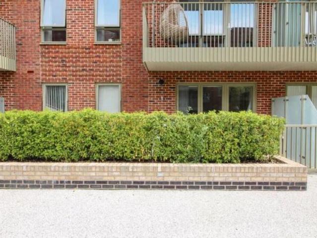 Apartment for sale in North Watford, Hertfordshire