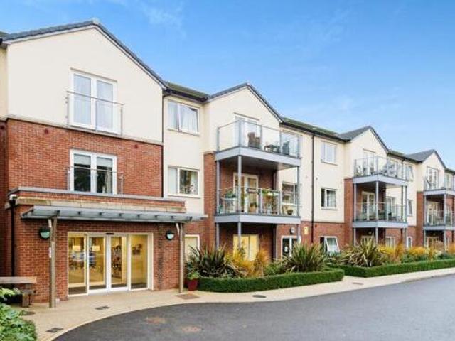House for sale in Brook Street, Bourne Vale