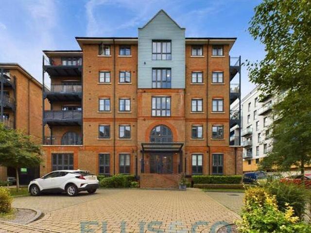 House for sale in Brook Street, Bourne Vale