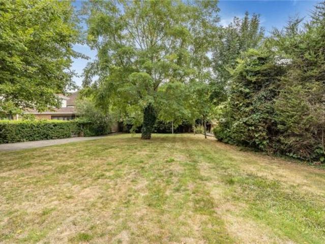 Apartment for sale in London Borough of Barnet, Greater London