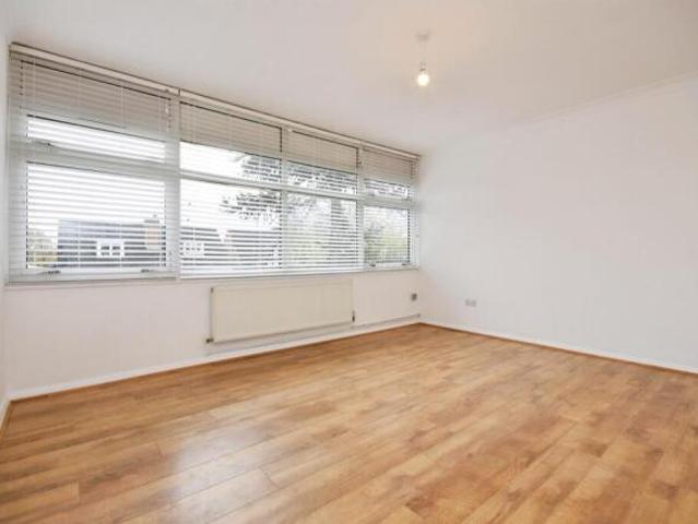 Apartment for sale in Navestock Side, Essex