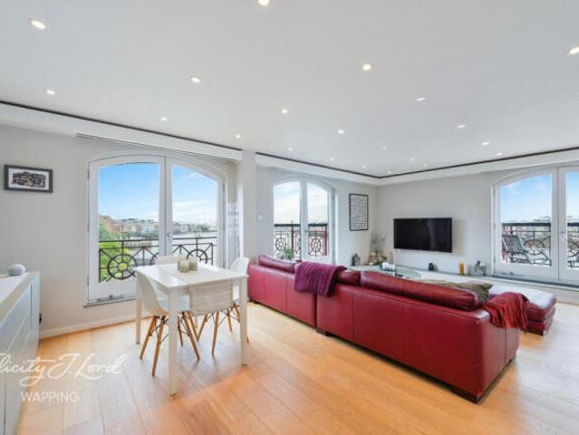 Apartment for sale in Wapping, Greater London