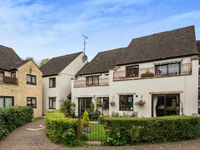 House for sale in Fossebridge, Gloucestershire