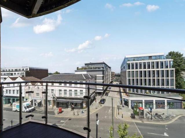 Apartment for sale in Epsom, Surrey