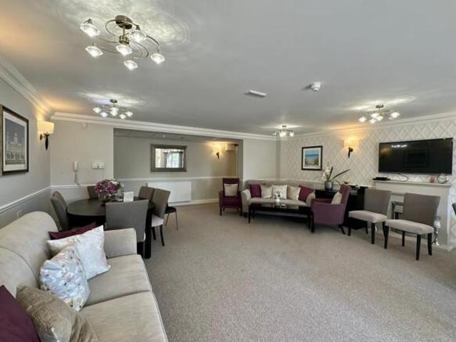 Apartment for sale in Formby, Sefton