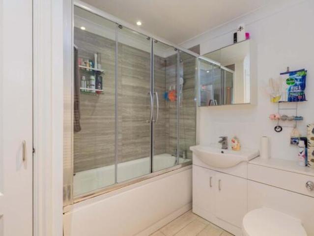 Maisonette for sale in Slough