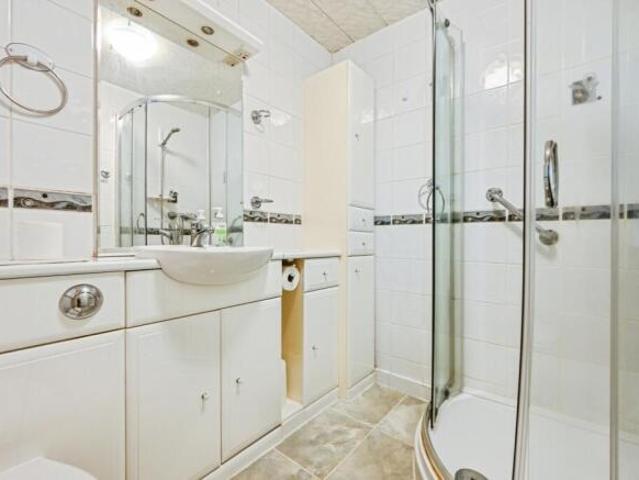 Apartment for sale in Calderstones