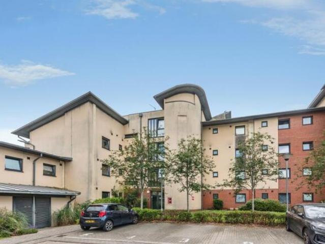 Apartment for sale in Rodbourne, Swindon