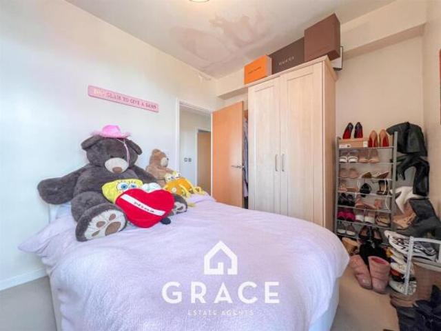 Apartment for sale in Key Street, Suffolk