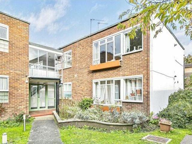 House for sale in Twickenham, Greater London