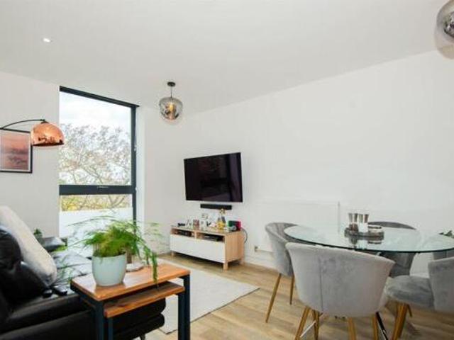 House for sale in Twickenham, Greater London