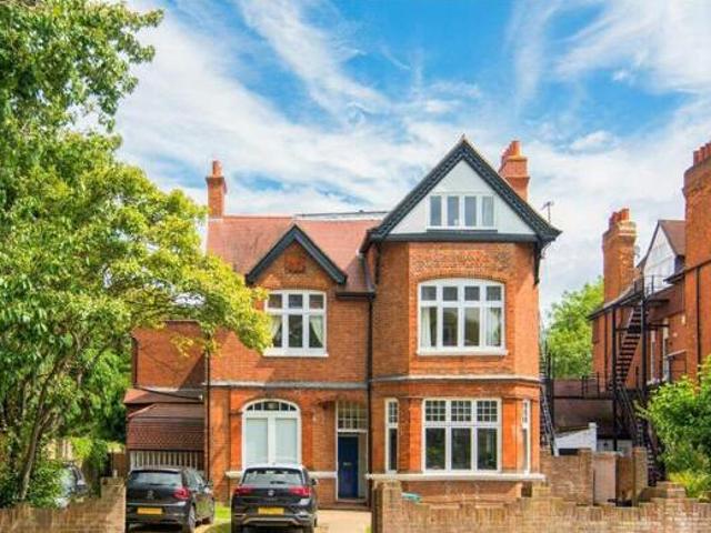 House for sale in Twickenham, Greater London