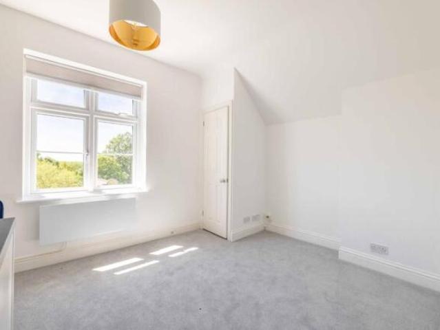 Apartment for sale in Upton Park, Greater London