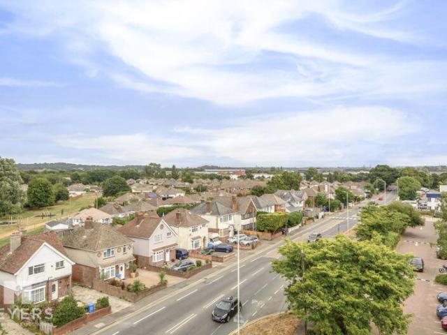 Apartment for sale in Creekmoor