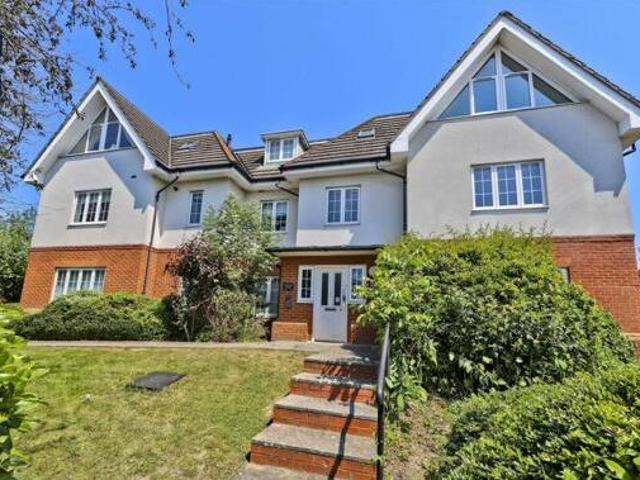 House for sale in Uxbridge, Greater London