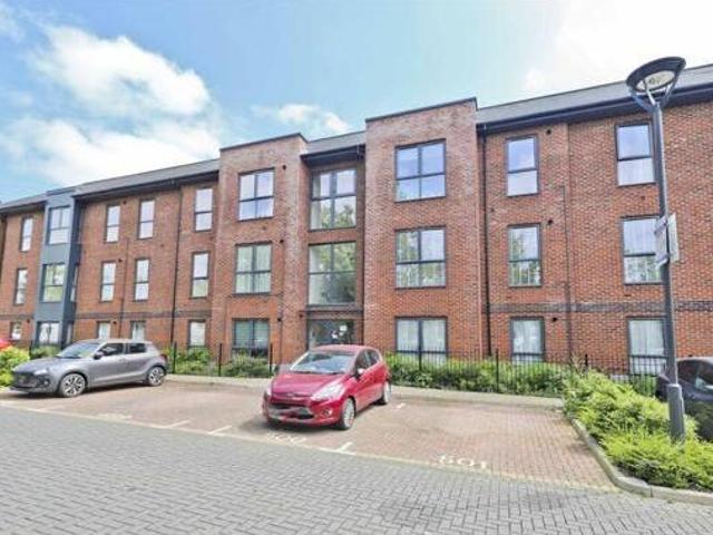 House for sale in Uxbridge, Greater London