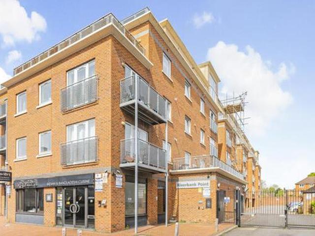 House for sale in Uxbridge, Greater London