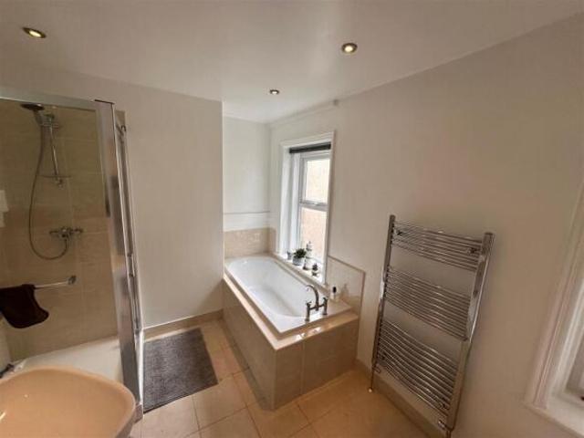 Apartment for sale in Low Harrogate, Harrogate