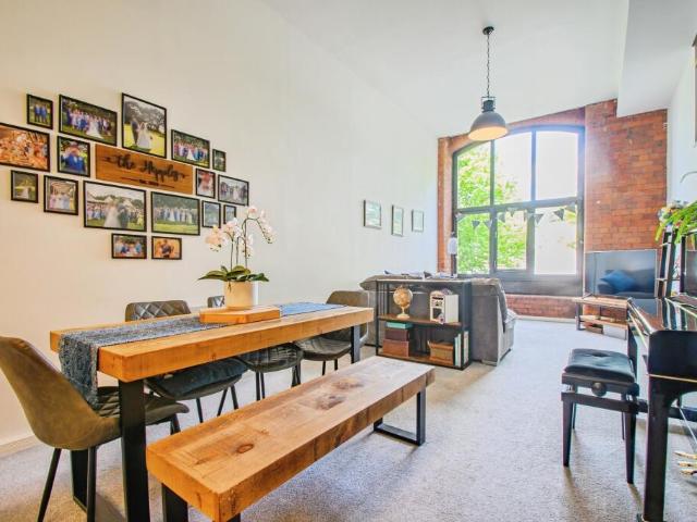 Apartment for sale in Bolton