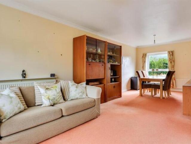Apartment for sale in Arbury, Cambridgeshire