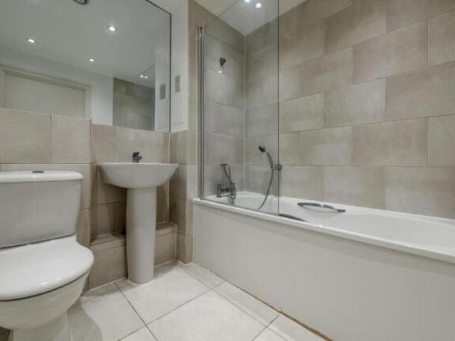 Apartment for sale in London Borough of Bexley, Greater London