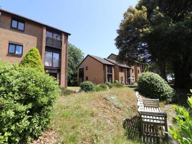 Apartment for sale in Helford, Hampshire