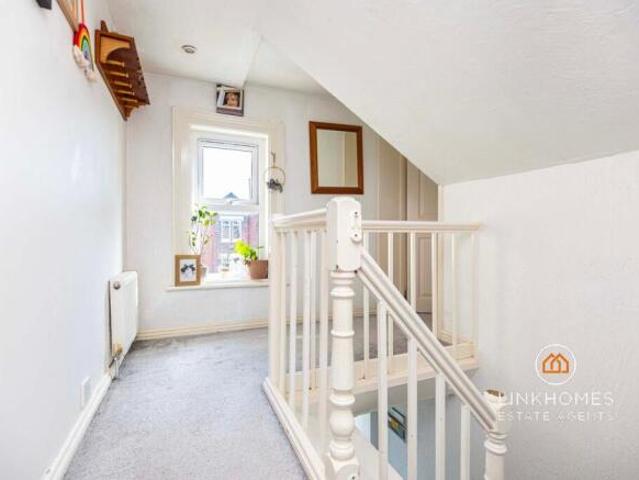Apartment for sale in Poole