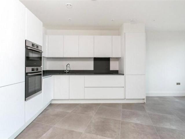 Apartment for sale in Cat Hill, England