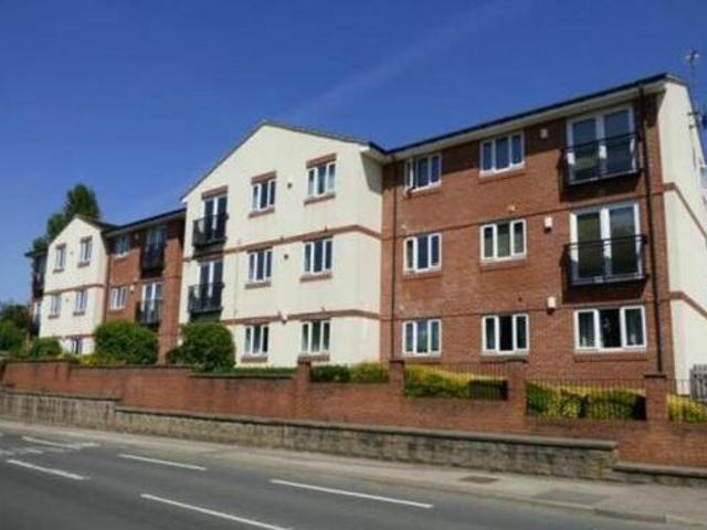 House for sale in Wrenthorpe, West Yorkshire