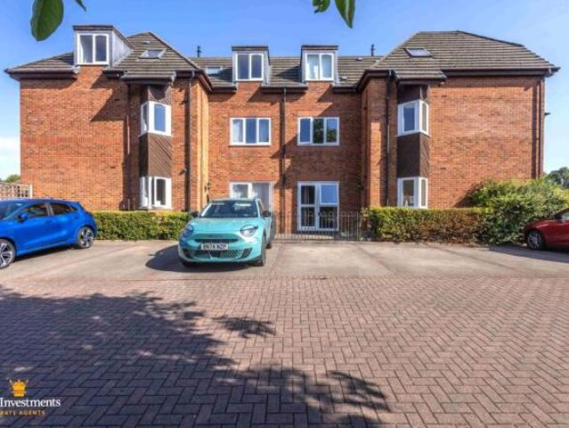 Apartment for sale in Whitnash, Warwick