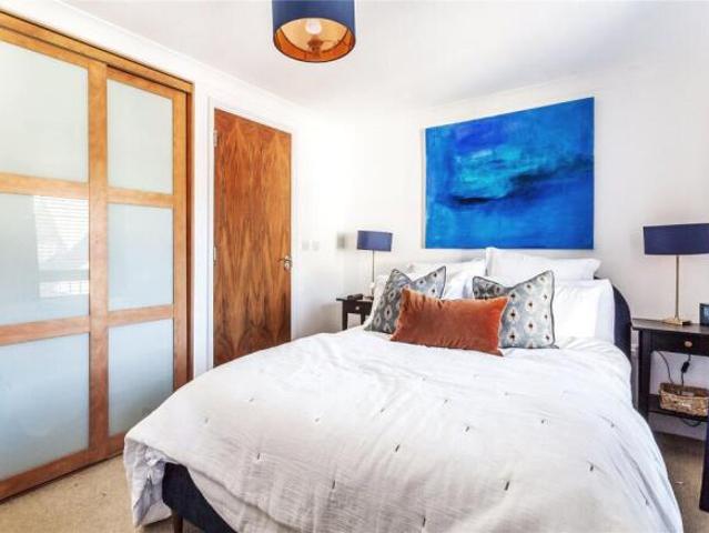 Apartment for sale in Guildford Park, Westborough