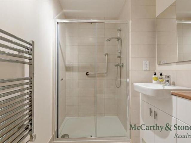 Apartment for sale in Worthing, West Sussex