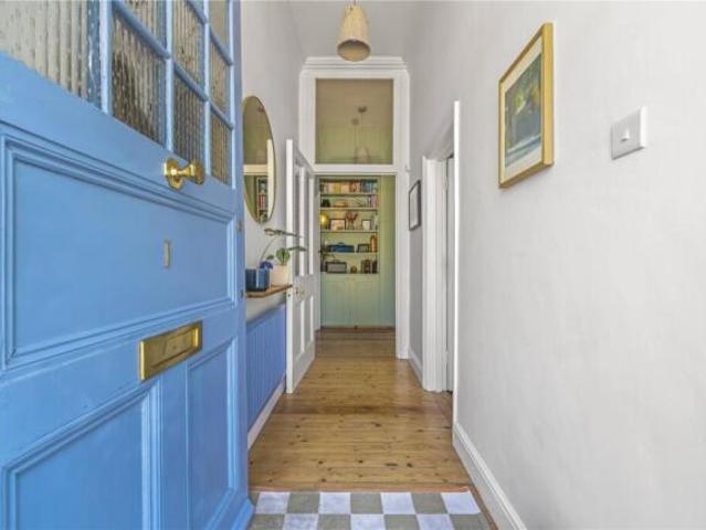 Apartment for sale in Twickenham, Greater London