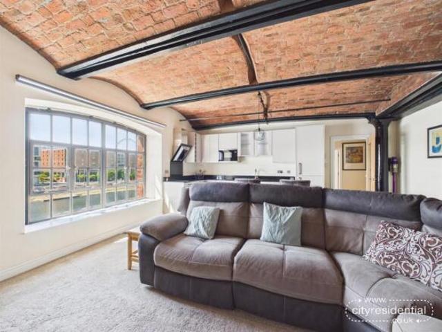 Apartment for sale in Calderstones