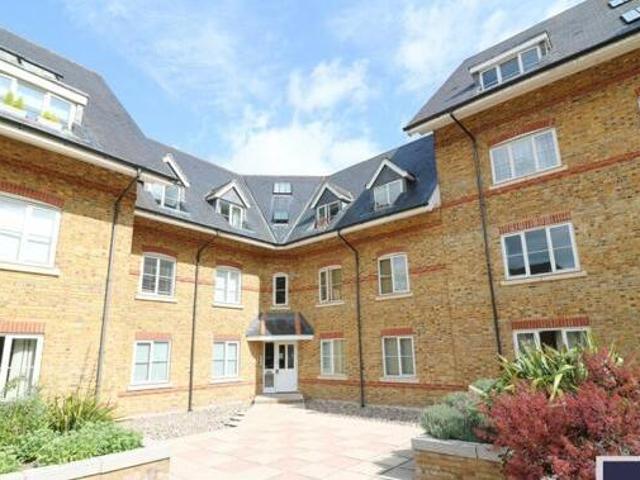 House for sale in Kings Hill, East Hertfordshire