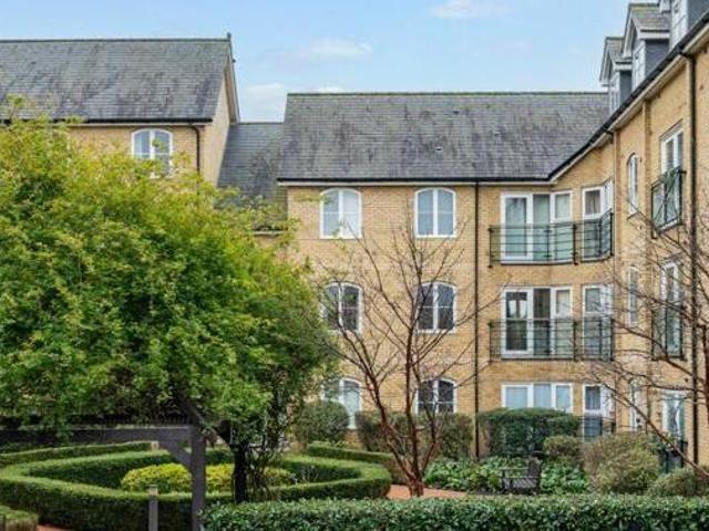 House for sale in Kings Hill, Colliers End