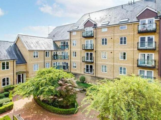 House for sale in Kings Hill, Colliers End