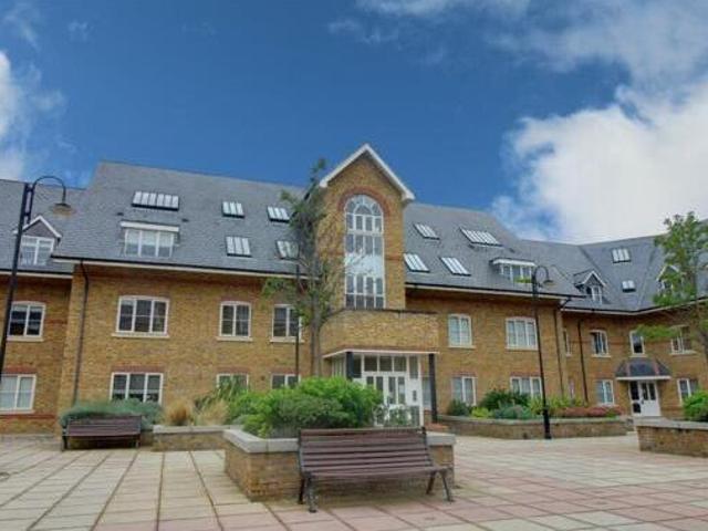 House for sale in Kings Hill, East Hertfordshire