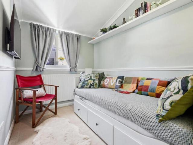 Apartment for sale in Alton Barnes