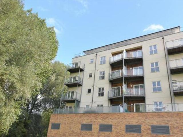 House for sale in Emscote, Green Close