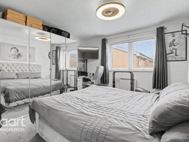 Apartment for sale in Hornchurch, Greater London