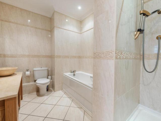 Apartment for sale in West Midlands