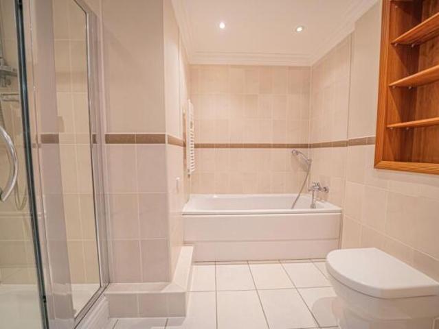 Apartment for sale in Green Close, Warwickshire