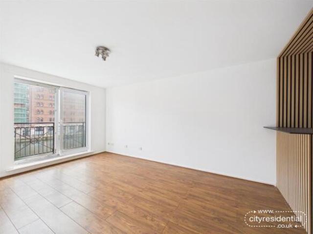 Apartment for sale in Calderstones