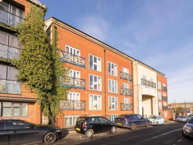 Apartment for sale in Achadh a' Chùirn, Highland