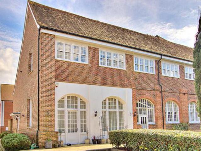 House for sale in Spring Vale, Hampshire