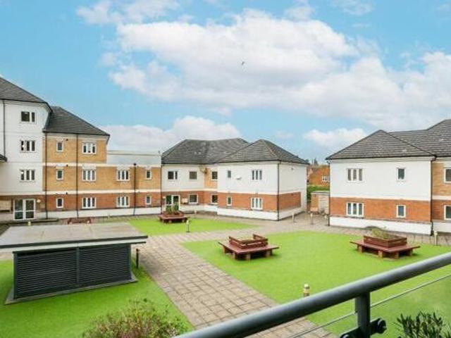 House for sale in Symond's Park, Watford